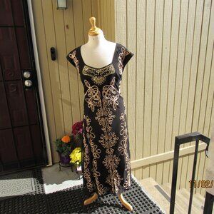 #401  NEW WOMEN'S LACE DRESS WITH GOLD APPLIQUE BY JOANNA HOPE  (SIZE 20)
